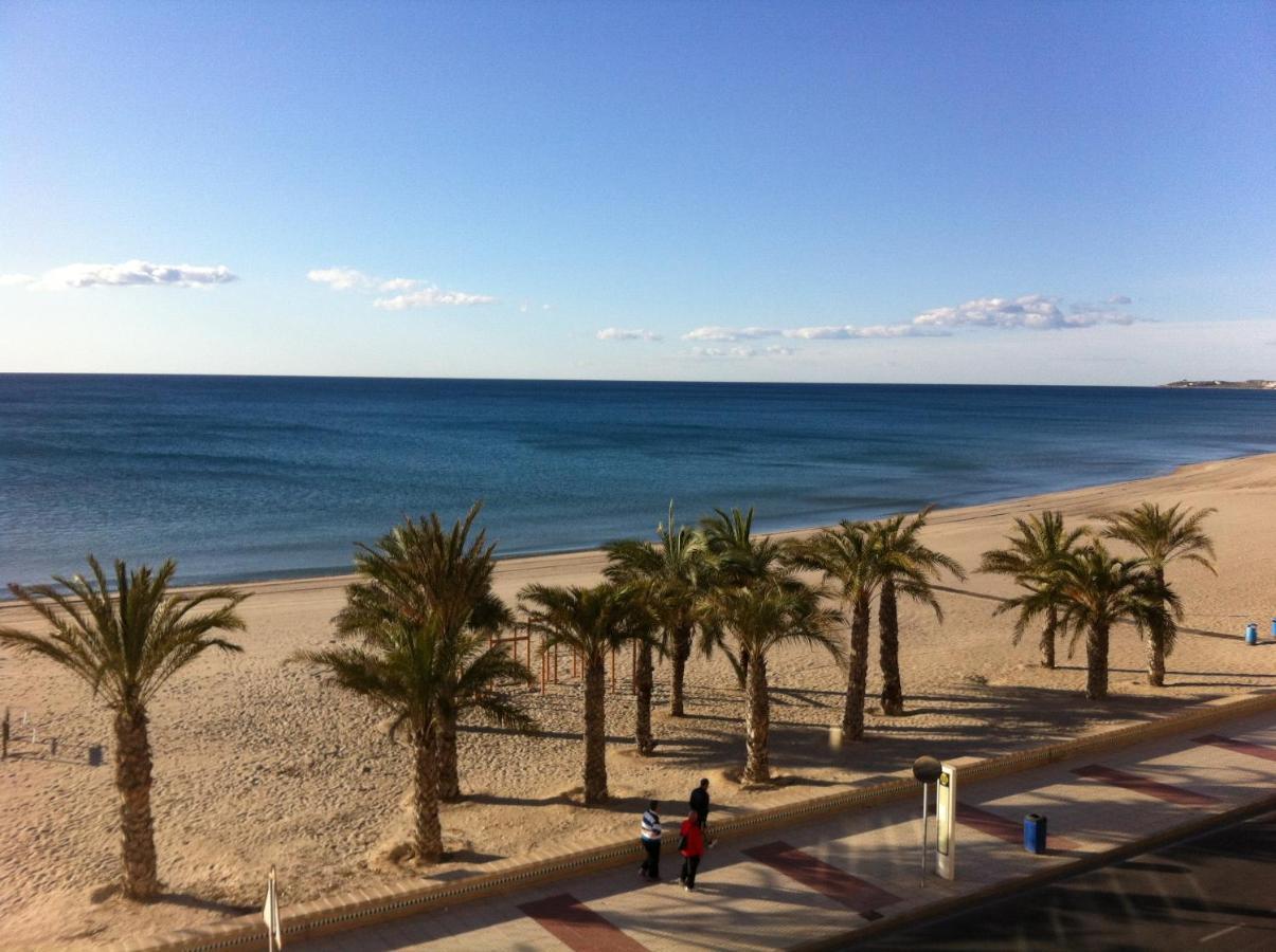 شقة Frente Al Mar, A 10 Metros De La Playa, Vistas Increibles Del Mar, Reformado 2021 !!! إل كامبيلو المظهر الخارجي الصورة