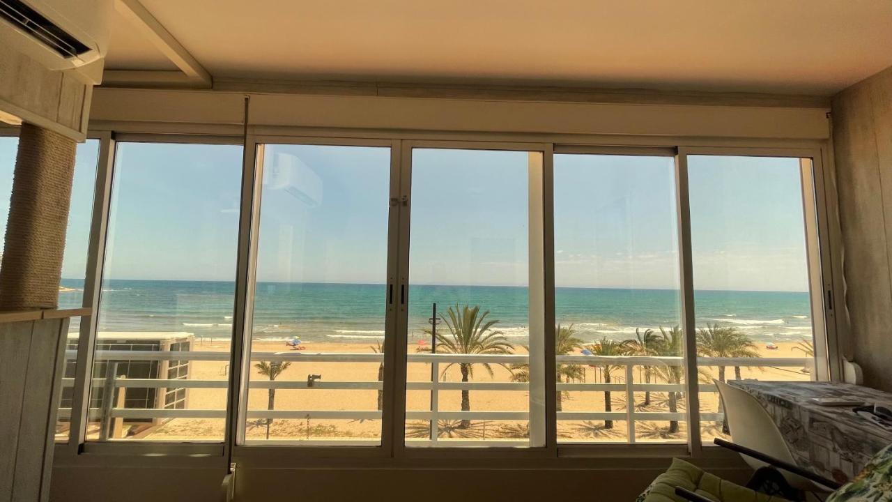 شقة Frente Al Mar, A 10 Metros De La Playa, Vistas Increibles Del Mar, Reformado 2021 !!! إل كامبيلو المظهر الخارجي الصورة
